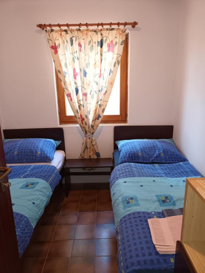 Apartmani Sikic Метайна Екстериор снимка